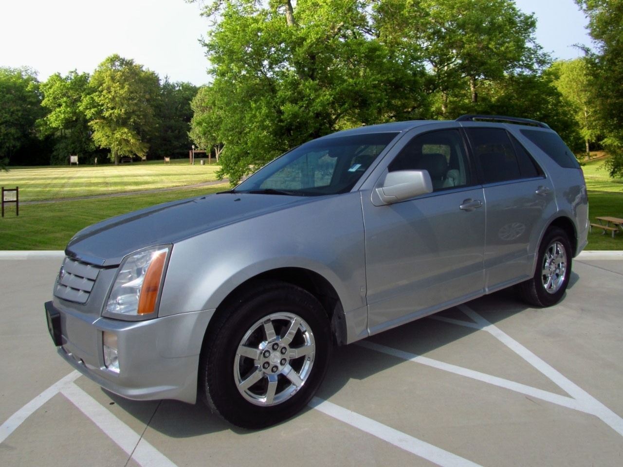 Cadillac srx 1 фото