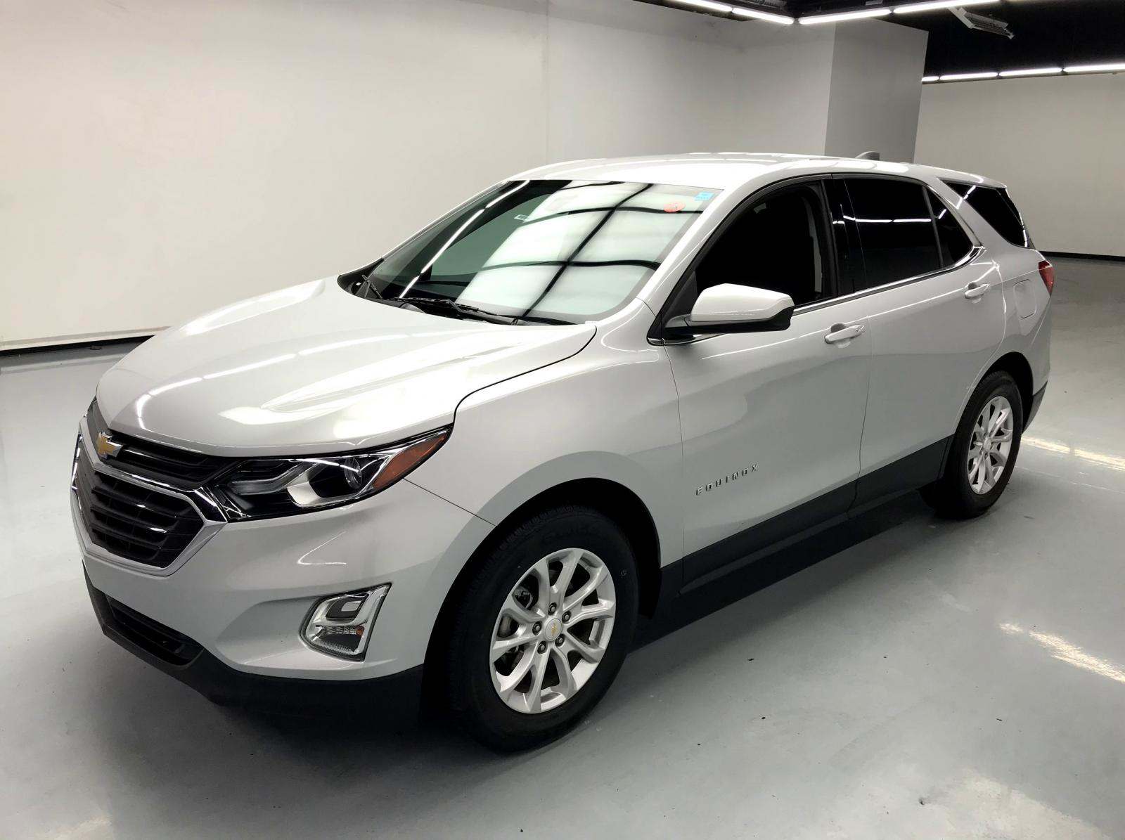 used Chevrolet Equinox 2018 vin: 2GNAXJEV5J6315743