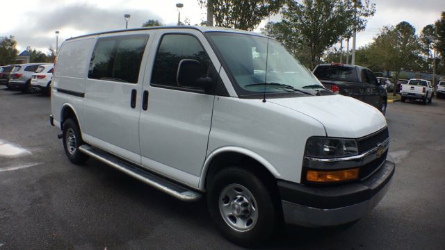 used Chevrolet Express 2018 vin: 1GCWGAFG9J1910998