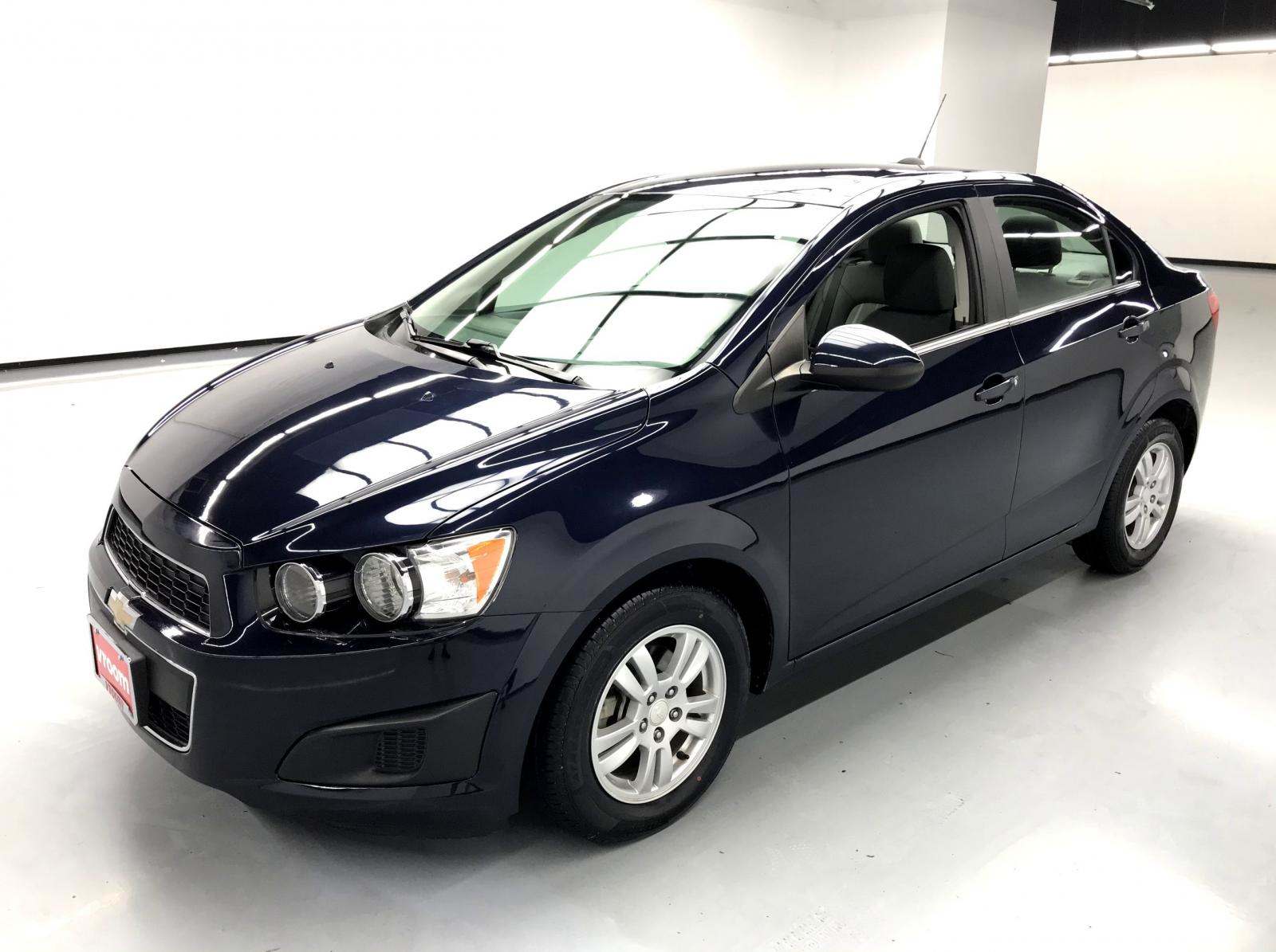 used Chevrolet Sonic 2015 vin: 1G1JC5SH3F4151422