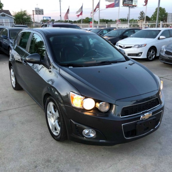 Chevrolet Sonic 2016 $6500.00 incacar.com