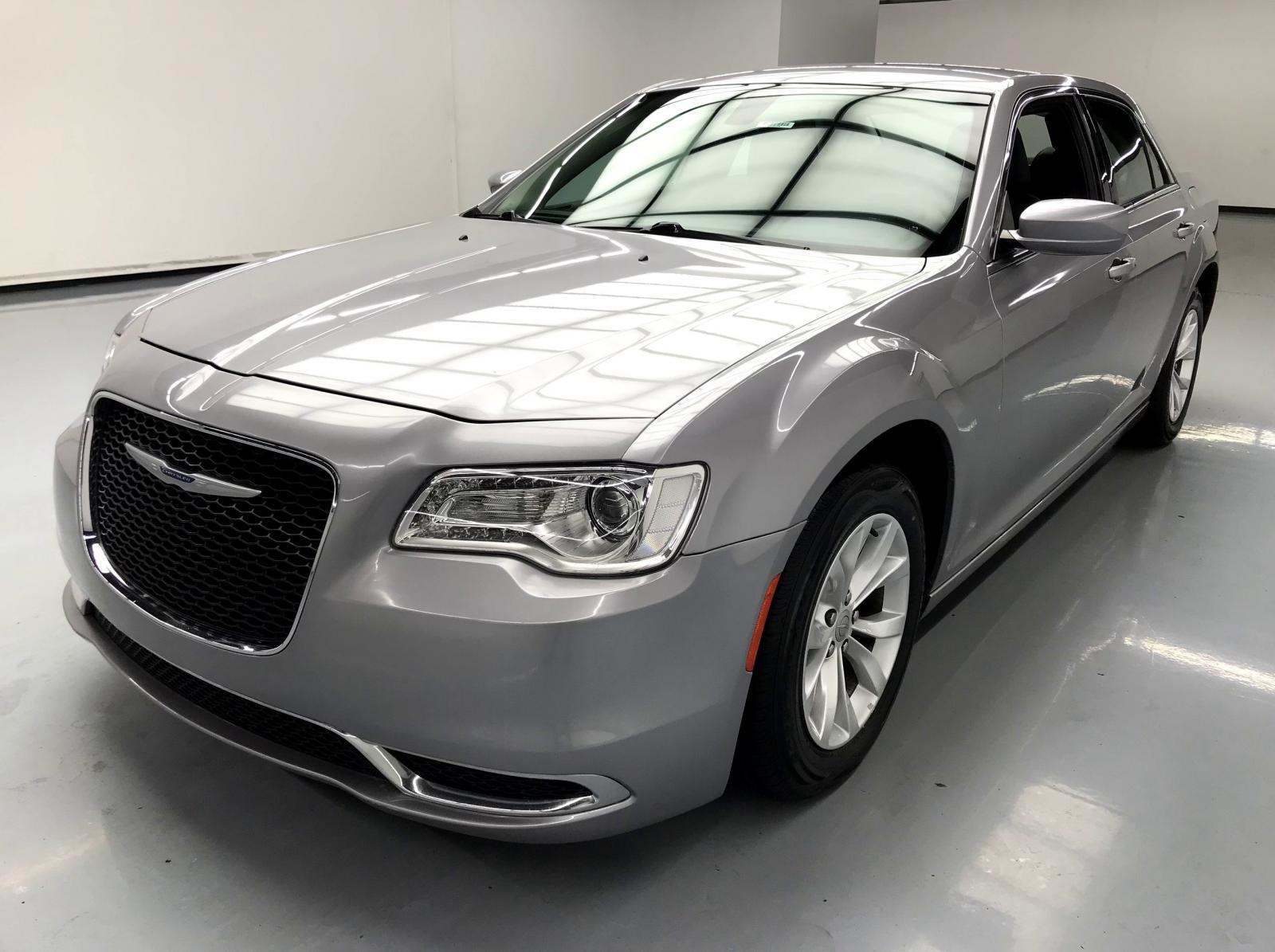 used Chrysler 300C 2015 vin: 2C3CCAAG6FH891801