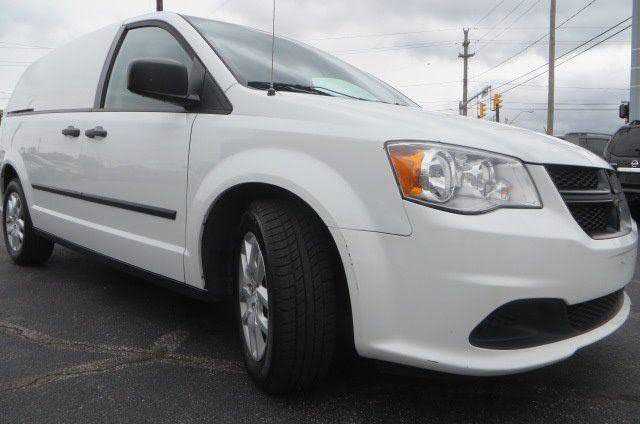 Dodge C/V 2015 $5750.00 incacar.com