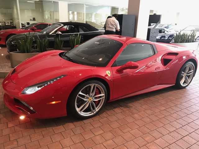 Ferrari 488 2018 $305000.00 incacar.com