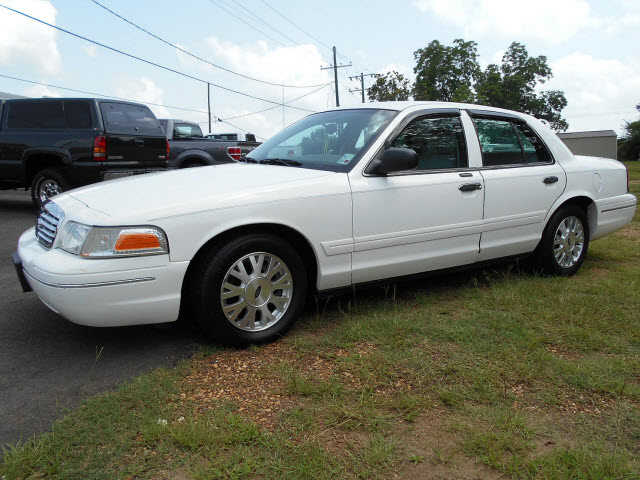 Ford Crown Victoria 2003 $5995.00 incacar.com