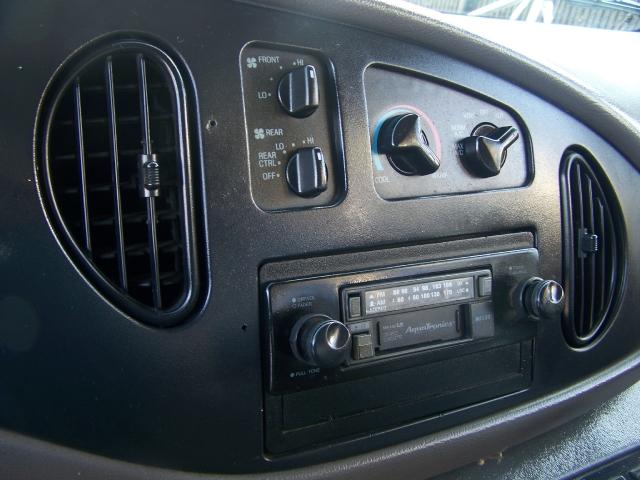 1999 Ford Econoline E-350