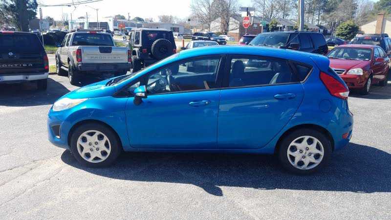 Ford Fiesta 2013 $3645.00 incacar.com