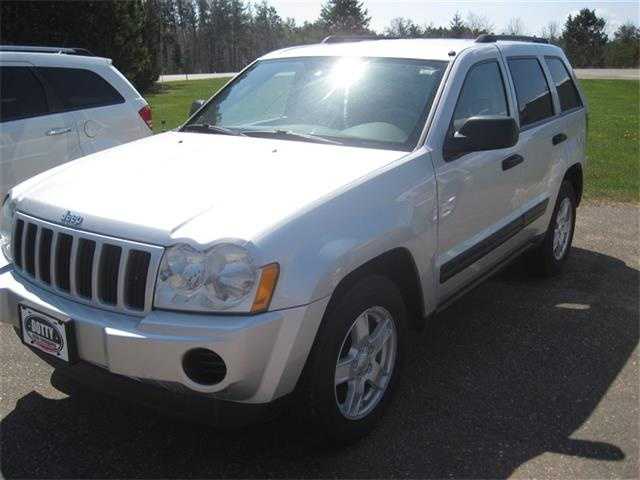 Jeep Grand Cherokee 2005 $6200.00 incacar.com