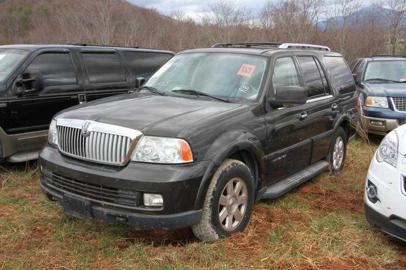 Lincoln Navigator 2005 $2995.00 incacar.com