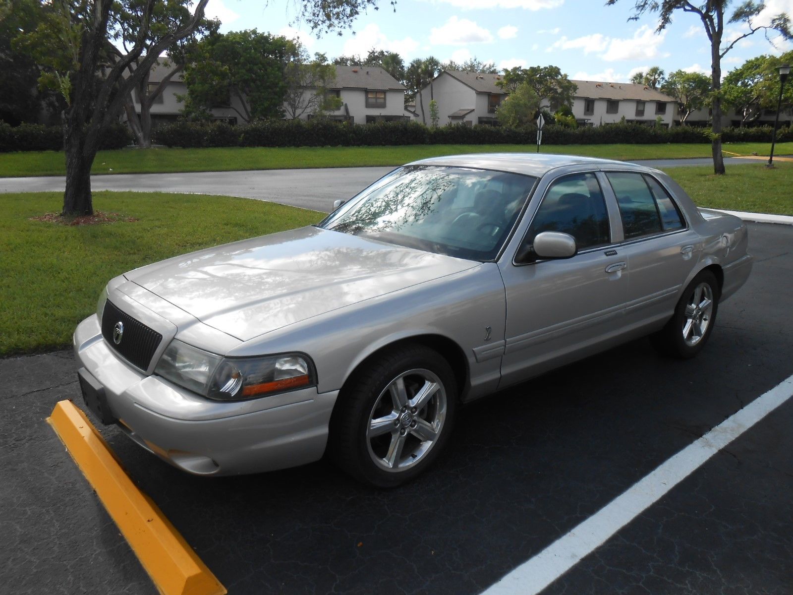 used Mercury Marauder 2004 vin: 2MEHM79V44X679503