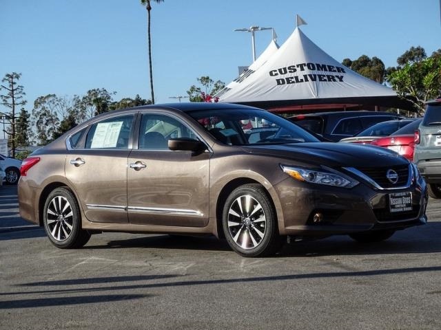 Nissan Altima 2016 $17995.00 incacar.com