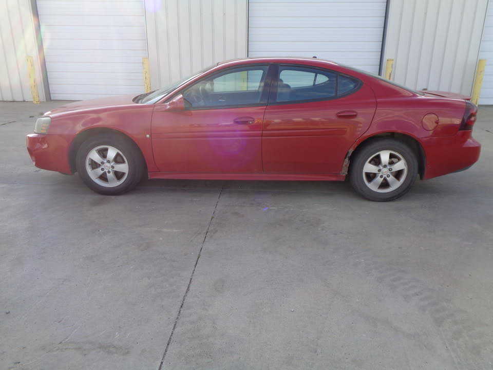 used Pontiac Grand Prix 2008 vin: 2G2WP552981104682