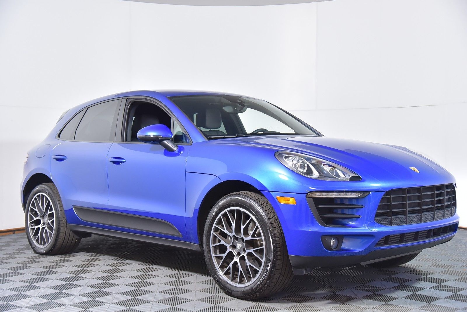 Porsche Macan 2018 $53900.00 incacar.com