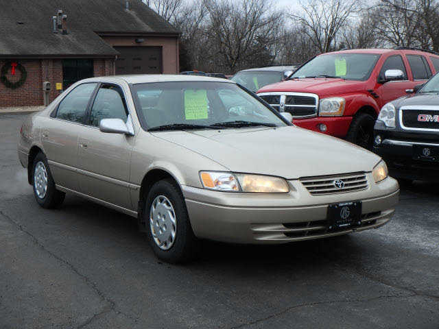 Toyota Camry 1999 $1995.00 incacar.com