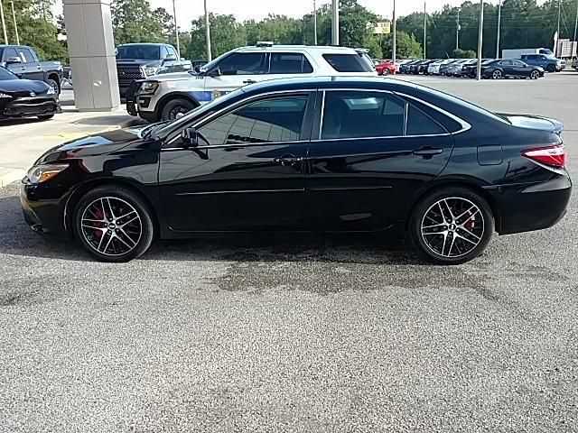 Toyota Camry 2015 $15995.00 incacar.com