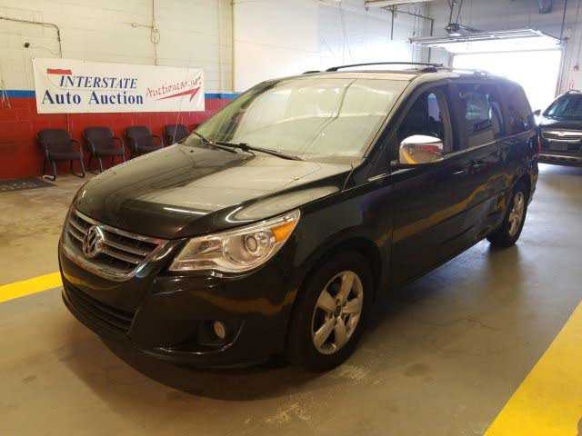 Volkswagen Routan 2009 $2900.00 incacar.com