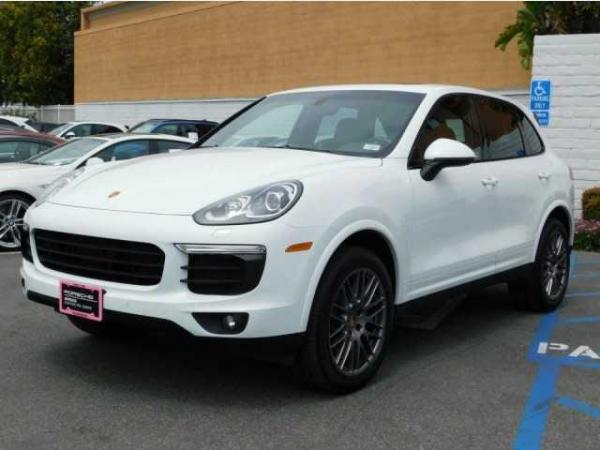 Porsche Cayenne 2017 $57999.00 incacar.com