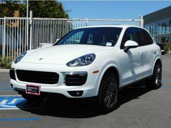 Porsche Cayenne 2017 $56999.00 incacar.com