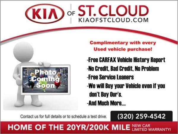 Toyota Camry 2014 $99999.00 incacar.com